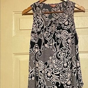 SJS Monochrome Paisley Sleeveless Top